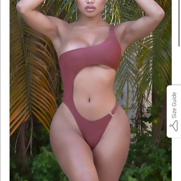 NWT side open Mauvy swimsuit - Picture 1 of 4